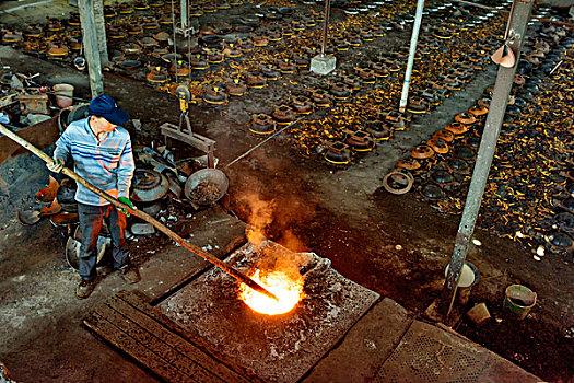 紫金,铁锅,工人,铸造钢铁厂,铸造,熔铁,铁水抽象,光影,熔化,金属,黑色